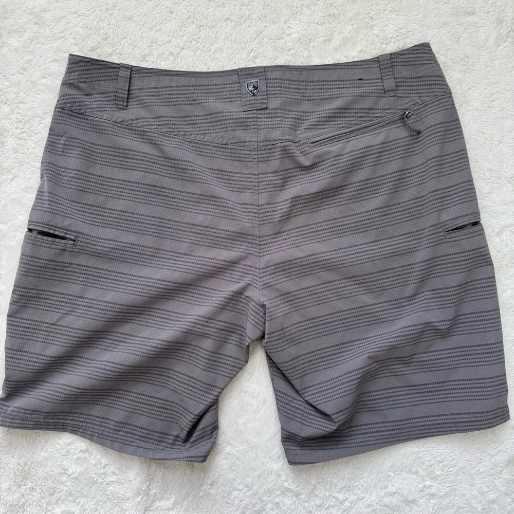 Kuhl Upriser Grizzly Stripe Shorts Men's 40 Gray Quick Dry‎ Performance Outdoor